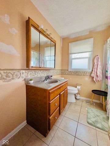 1177 W Curry Road, Greenwood, IN 46143