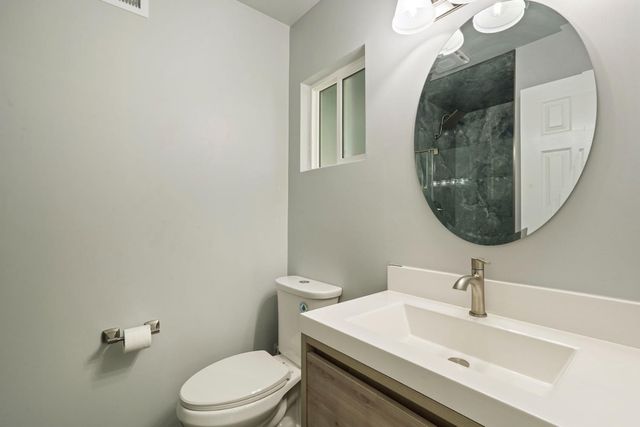 1207 S Crescent Ave, Lodi, CA 95240