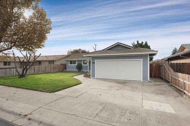 1207 S Crescent Ave, Lodi, CA 95240