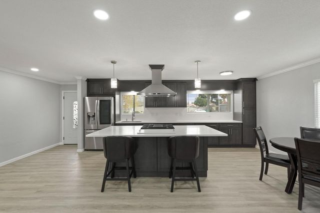 1207 S Crescent Ave, Lodi, CA 95240