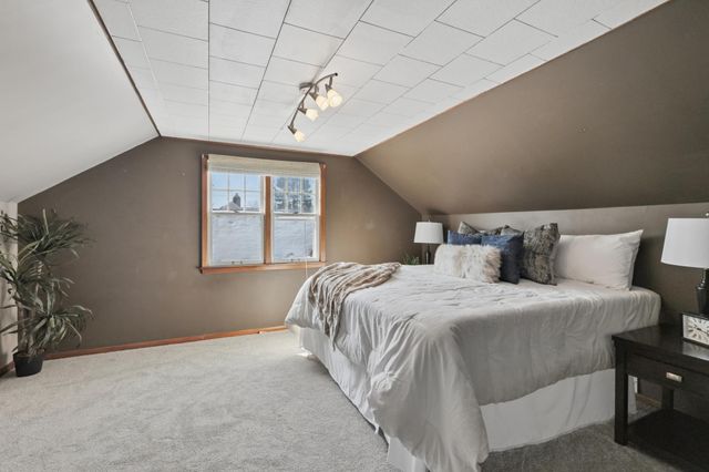 1040 5th Avenue SE, Rochester, MN 55904