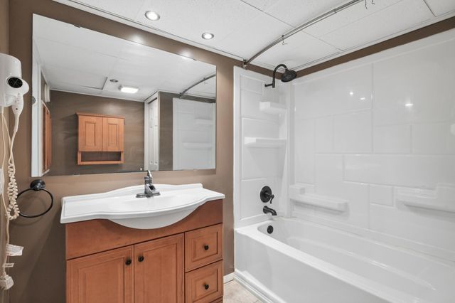 1040 5th Avenue SE, Rochester, MN 55904