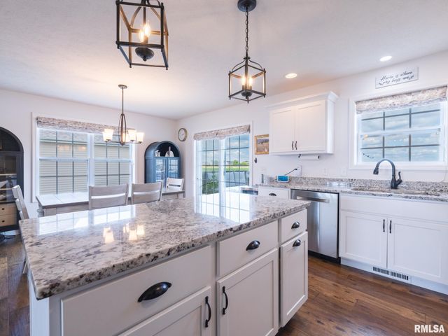 1225 BROWN Court, Washington, IL 61571
