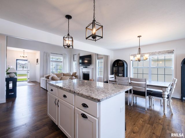 1225 BROWN Court, Washington, IL 61571