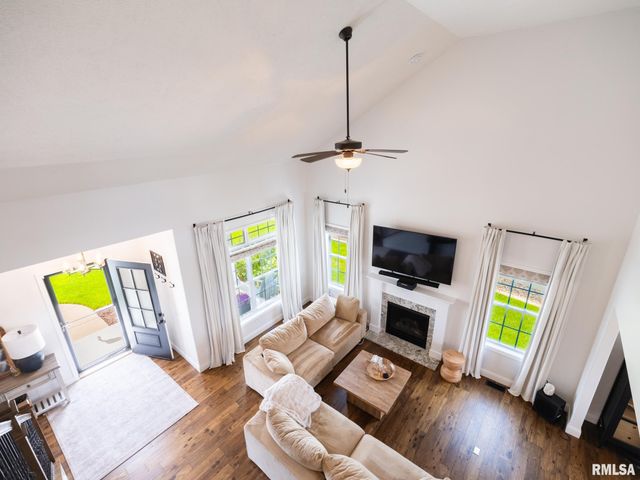 1225 BROWN Court, Washington, IL 61571