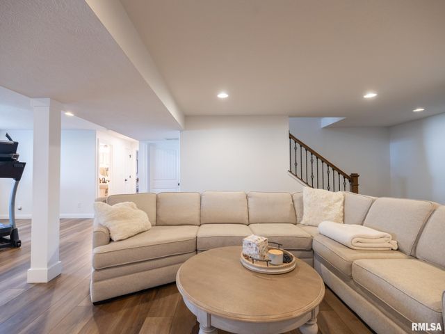 1225 BROWN Court, Washington, IL 61571