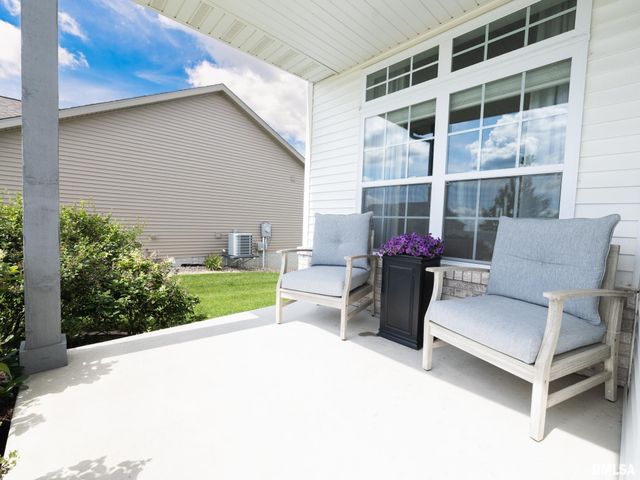 1225 BROWN Court, Washington, IL 61571