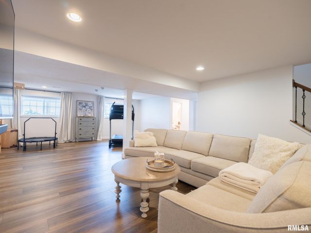 1225 BROWN Court, Washington, IL 61571