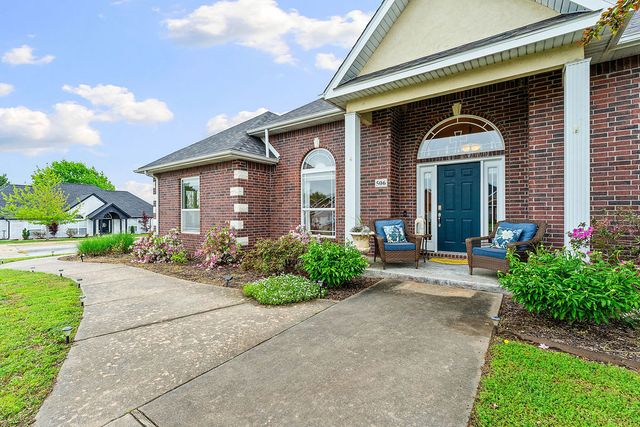 506 Roselawn Street, Siloam Springs, AR 72761