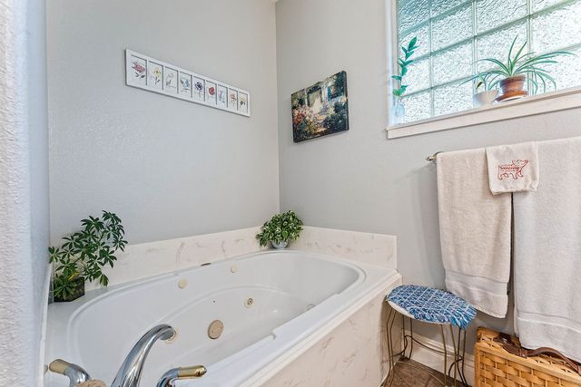 506 Roselawn Street, Siloam Springs, AR 72761