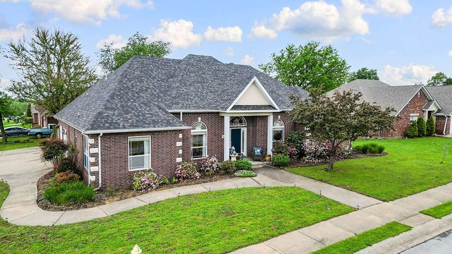506 Roselawn Street, Siloam Springs, AR 72761