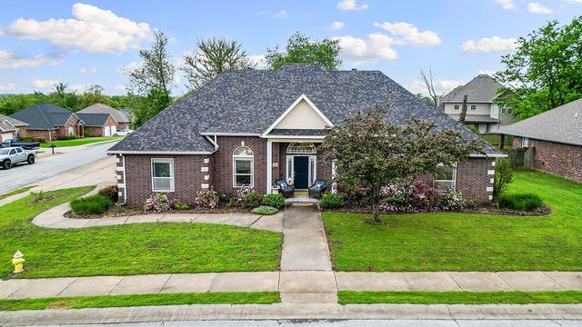 506 Roselawn Street, Siloam Springs, AR 72761