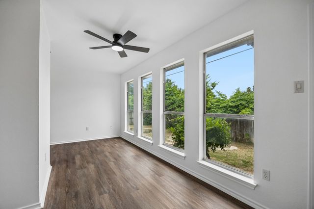 1031 Park Place Boulevard, Midlothian, TX 76065