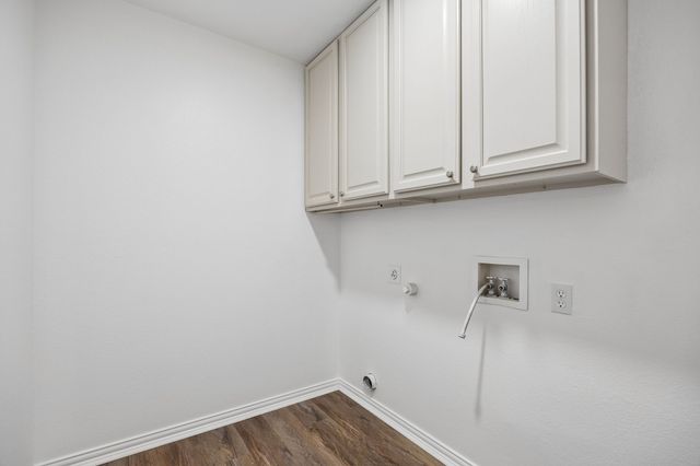 1031 Park Place Boulevard, Midlothian, TX 76065