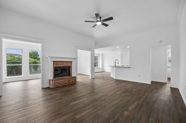 1031 Park Place Boulevard, Midlothian, TX 76065