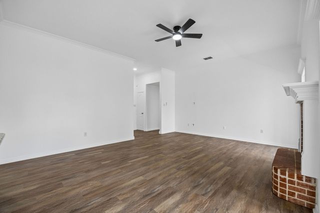 1031 Park Place Boulevard, Midlothian, TX 76065
