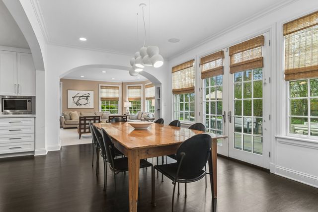 986 Brittany Road, Highland Park, IL 60035