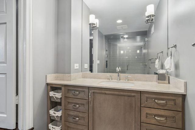 986 Brittany Road, Highland Park, IL 60035