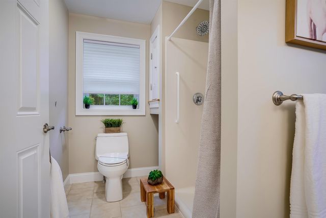 8 Sapling Lane, Sandown, NH 03873