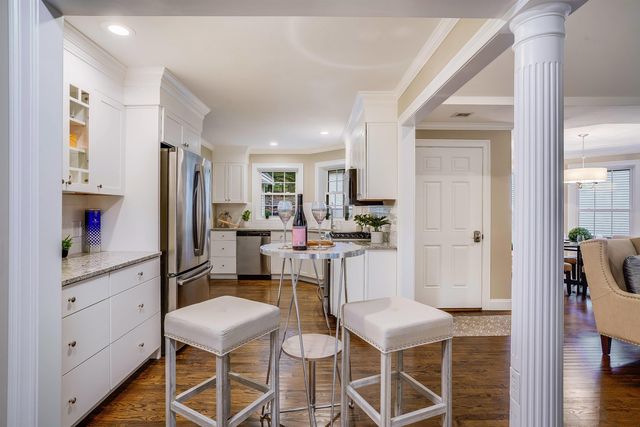 8 Sapling Lane, Sandown, NH 03873