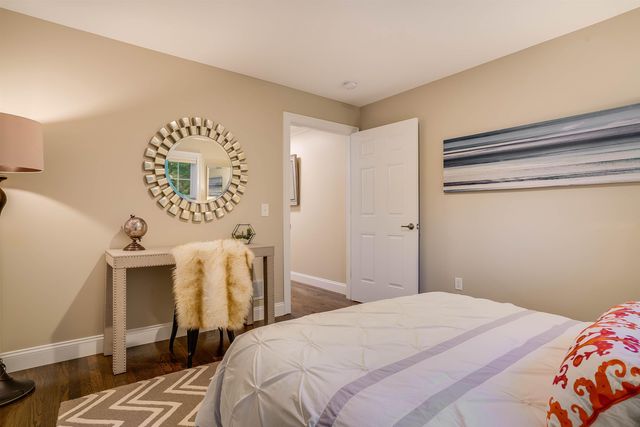 8 Sapling Lane, Sandown, NH 03873