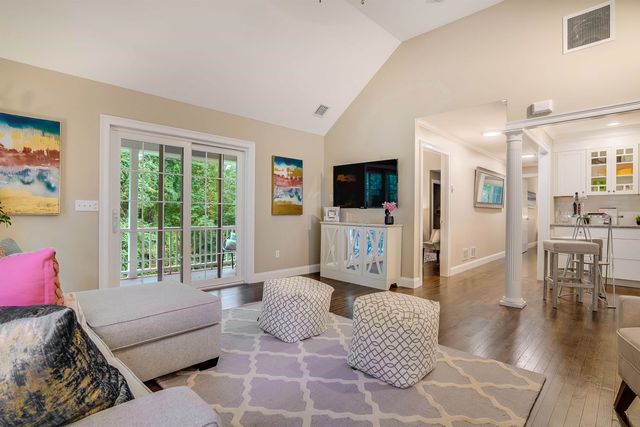 8 Sapling Lane, Sandown, NH 03873