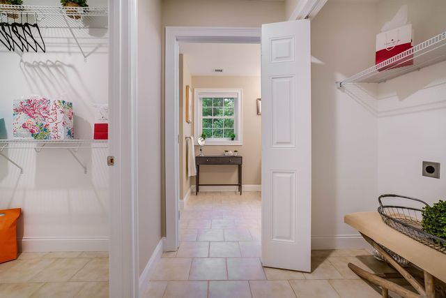 8 Sapling Lane, Sandown, NH 03873