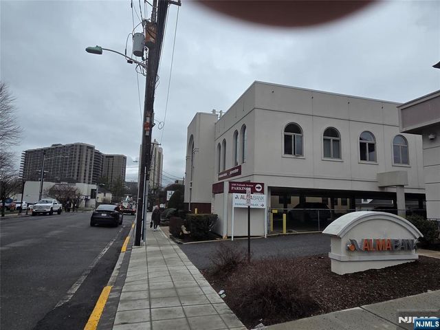 1585 Palisade Avenue, Fort Lee, NJ 07024