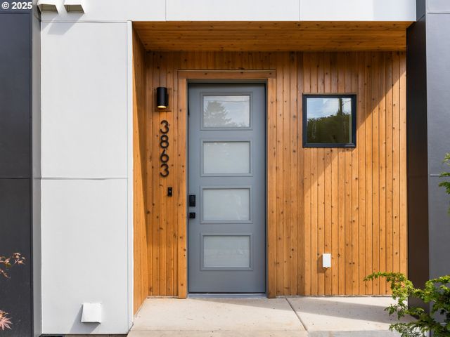 3863 N Willis Blvd 8, Portland, OR 97217