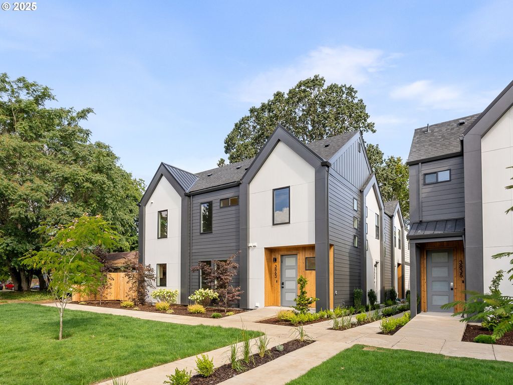 3863 N Willis Blvd 8, Portland, OR 97217