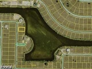 907 NW 19th PL, Cape Coral, FL 33993