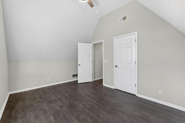 1008 SW Pacific Drive, Lee's Summit, MO 64081