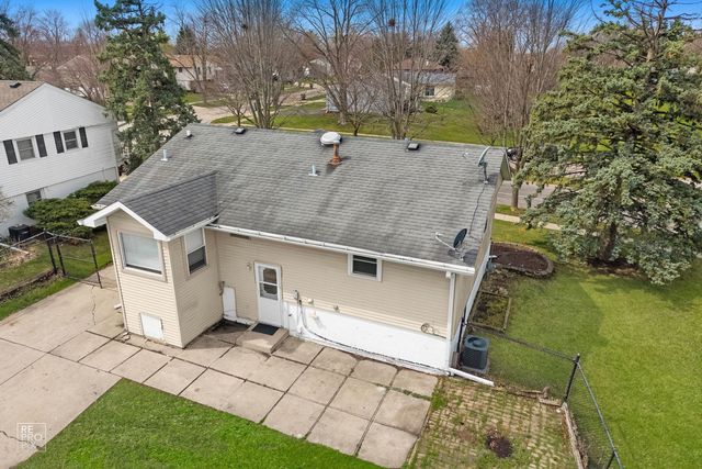 1013 SUNNYDALE Boulevard, Streamwood, IL 60107
