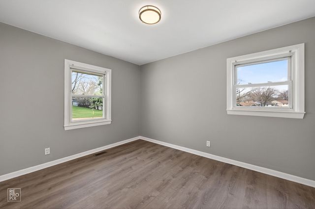 1013 SUNNYDALE Boulevard, Streamwood, IL 60107