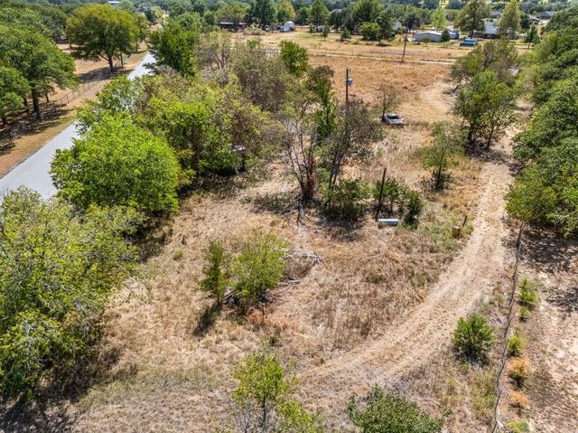 1414 Center Point Road, Weatherford, TX 76087