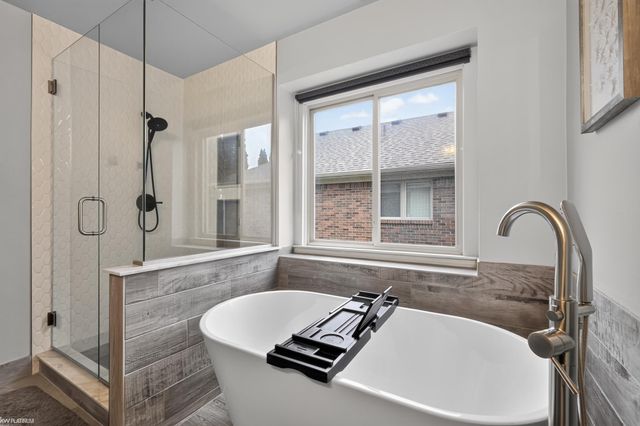 15706 Tranquil Drive, Macomb, MI 48042