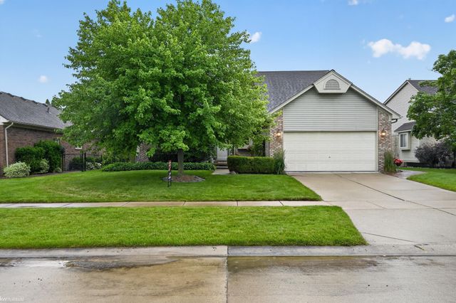 15706 Tranquil Drive, Macomb, MI 48042