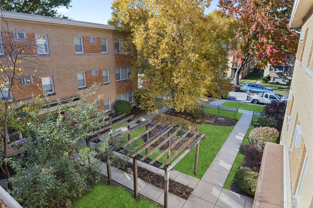 1953 Euclid Avenue 205, Berwyn, IL 60402