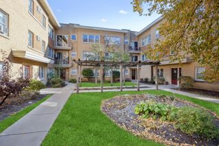 1953 Euclid Avenue 205, Berwyn, IL 60402