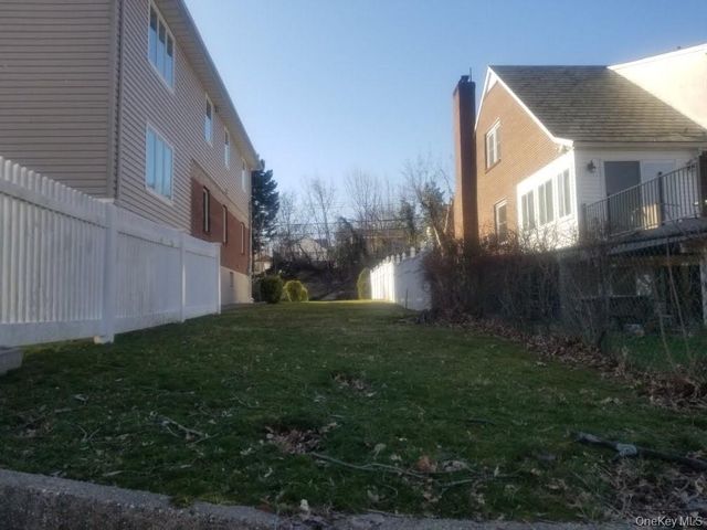 23 Saint James Terrace, Yonkers, NY 10704