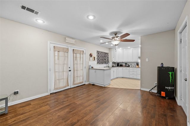 2903 E Mitchell Street, Arlington, TX 76010