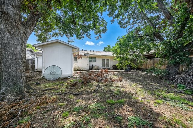 2903 E Mitchell Street, Arlington, TX 76010