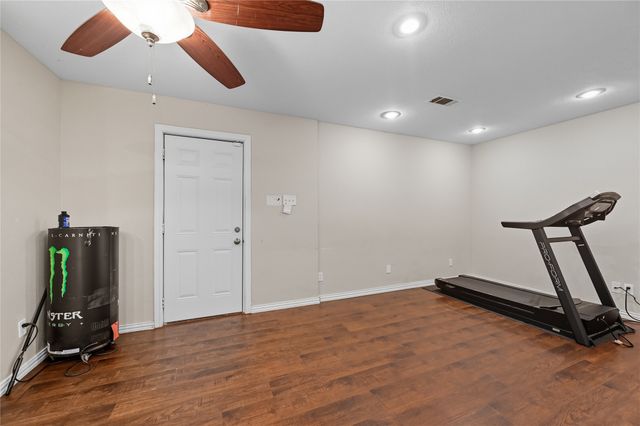 2903 E Mitchell Street, Arlington, TX 76010