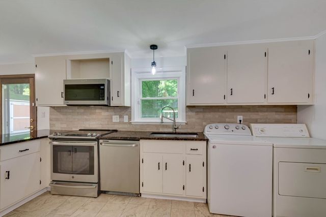 66 Boyle Rd, Brockton, MA 02302