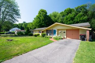66 Boyle Rd, Brockton, MA 02302