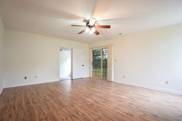423 Carolina Dr, Spartanburg, SC 29306