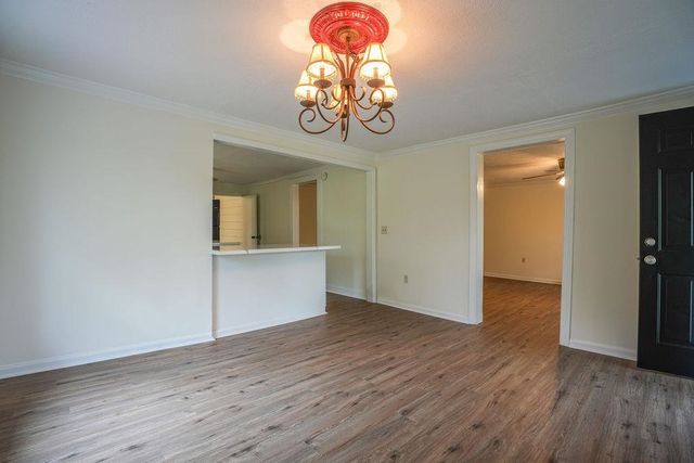 423 Carolina Dr, Spartanburg, SC 29306