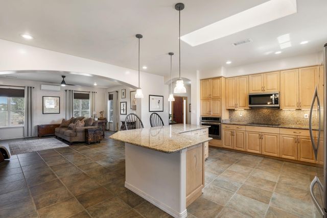 31 Sinagua Road, Placitas, NM 87043