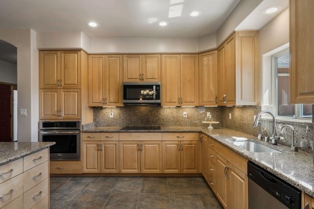 31 Sinagua Road, Placitas, NM 87043