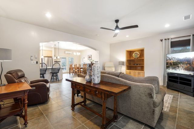31 Sinagua Road, Placitas, NM 87043